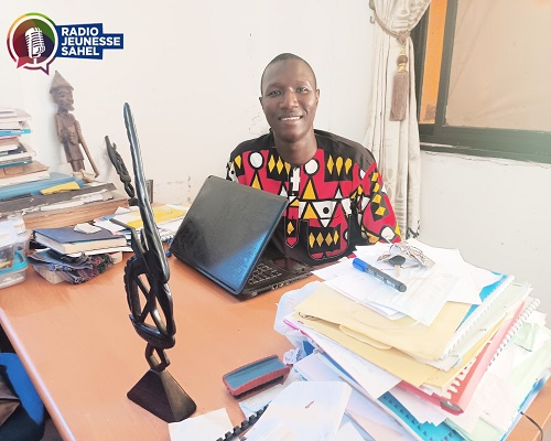 Au Mali, la jeunesse arrive difficilement à se créer des habitudes pour la lecture. Si certains observateurs estiment que cet état de fait est dû à la culture de l’oralité qui occupe une place de choix dans l’éducation, d’autres associent cela à l’école. Les livres numériques ou physique peinent à gagner de la place dans le cœur de la jeunesse malienne. La situation interpelle plus d’un.